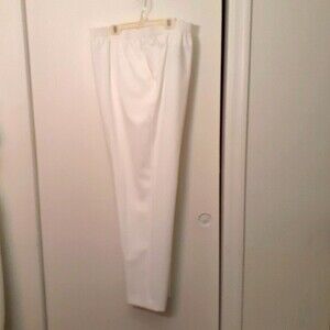 DONNKenny Classics White elastic waist pants 16 30 inseam summer pants coastal